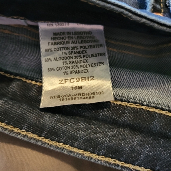 Lee Riders - Picture 2 of 5